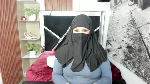 evelynsalah — BongaCams 直播模特：照片与资料