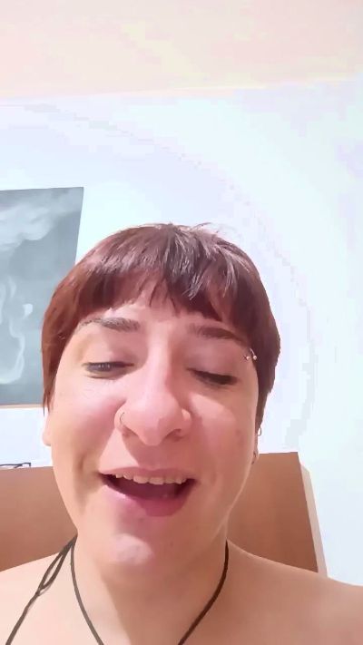 nickissaadd – Cam4 webkamerás modell