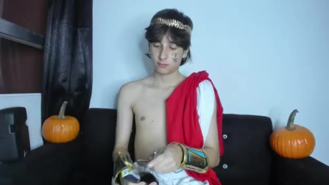 Preview photo of webcam model onion_knight420 on Chaturbate