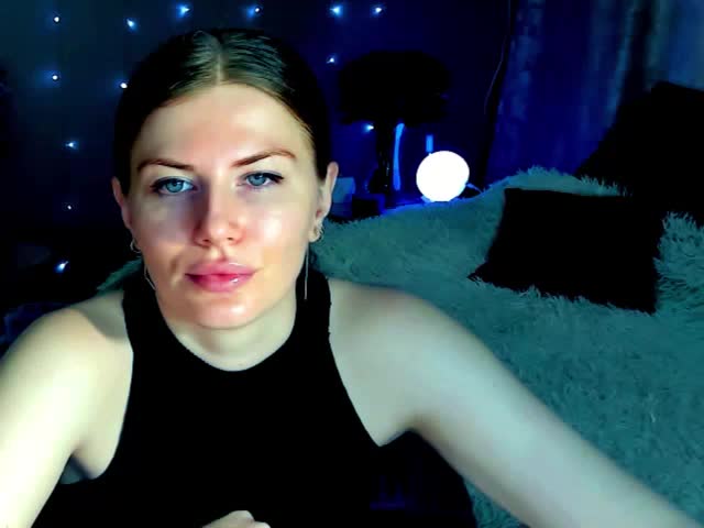 Preview photo of webcam model gretyardent on XloveCam