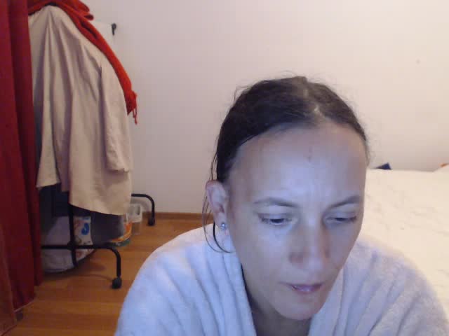 queenkaly: عارضة كاميرا ويب على XloveCam