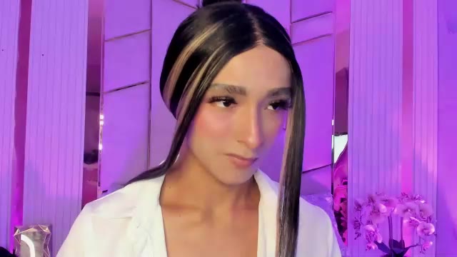 skinny_dolltrans, modelo webcam de Chaturbate: fotos