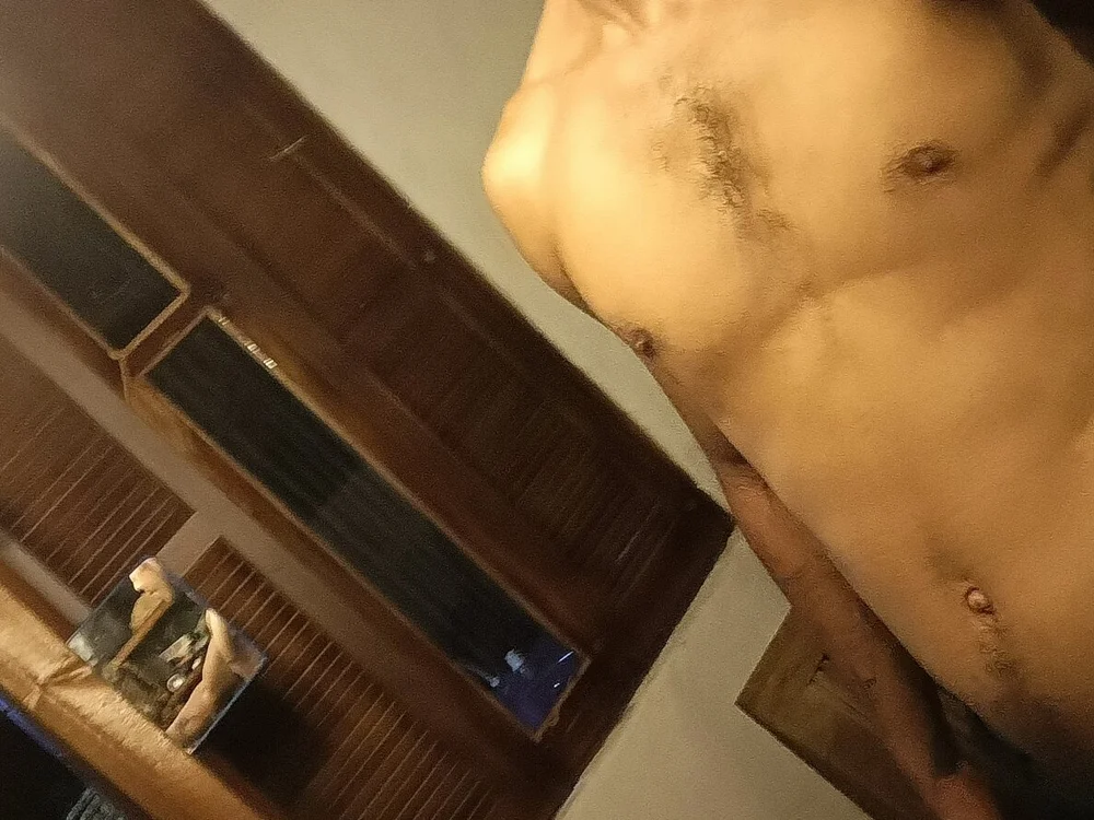 Preview photo of webcam model poseidonf on Stripchat