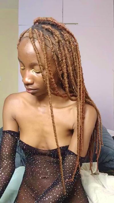 she_littlediva (Cam4): ảnh người mẫu webcam