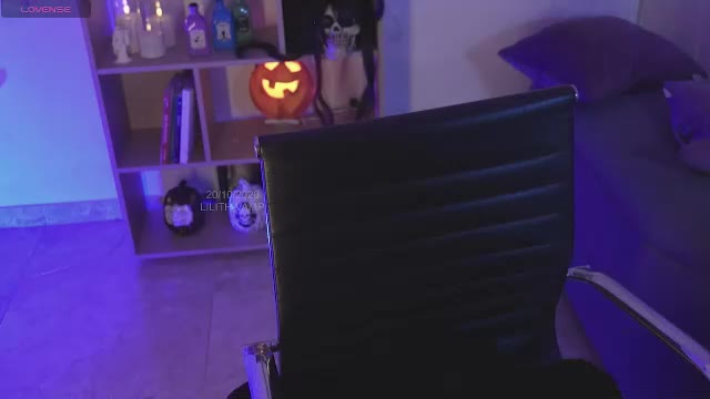 Preview photo of webcam model lilith_vamp on Chaturbate