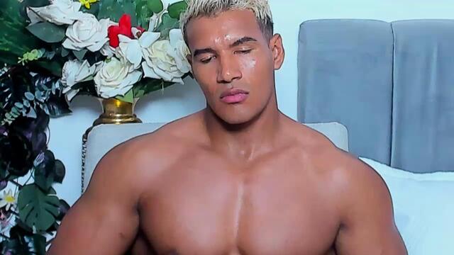 cris-cruz (Flirt4Free): ảnh người mẫu webcam