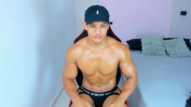 Preview photo of webcam model niki-marti on Flirt4Free