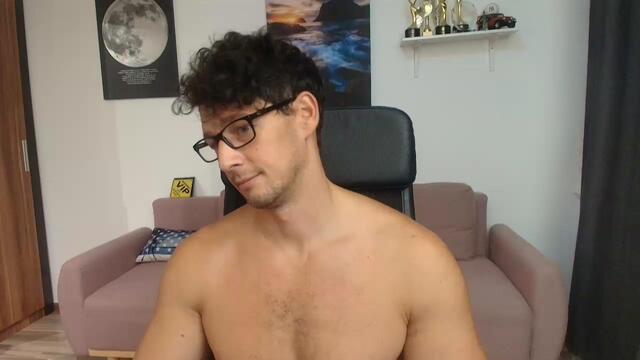 brutus-k (Flirt4Free): fotod ja profiil