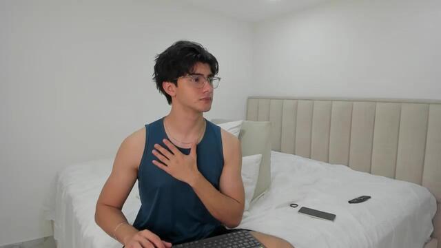 kyron-jobs, model webcam de Flirt4Free: fotos