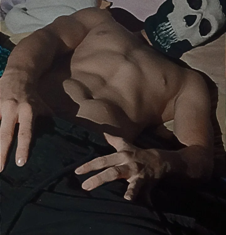 Preview photo of webcam model Sempai_Moon on Stripchat