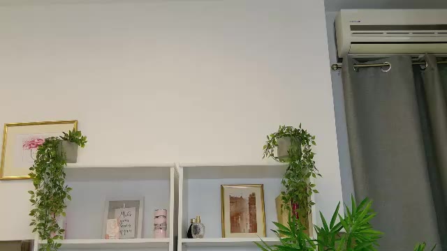 ladyleea на Chaturbate: фото вебкам-моделі