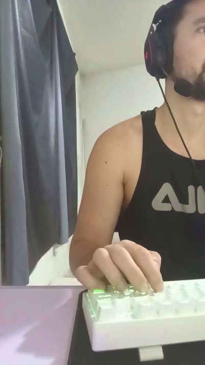 comedorhard_gp na Cam4: fotky a profil