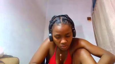 esmeralda28 na Cam4: fotky a profil