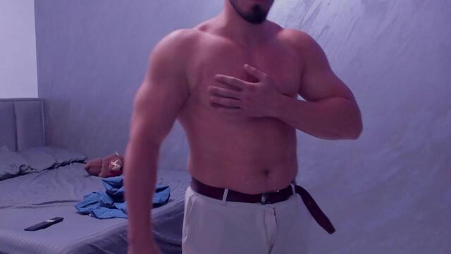 ervin-bloom: عارضة كاميرا ويب على Flirt4Free