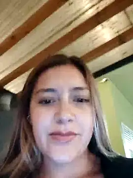 alana_69, modelo webcam do Stripchat: fotos