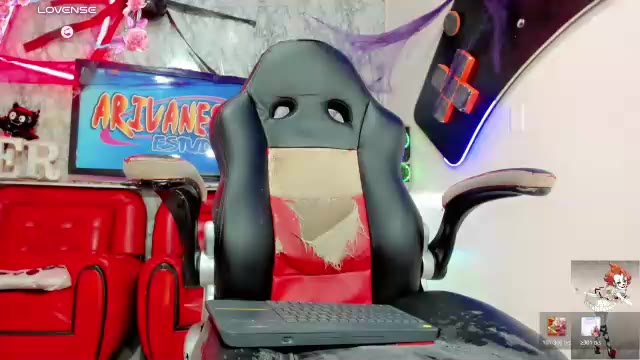 saray__hornyy, modelo webcam do Chaturbate: fotos