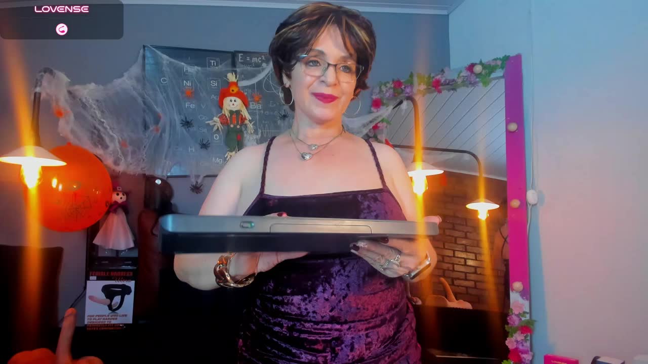 samantamature69, webcammodell på XloveCam: bilder