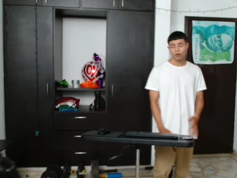 Preview photo of webcam model alexander-cr on BongaCams