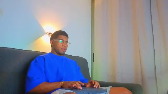 dany_dryy – уебкам модел в Chaturbate: снимки