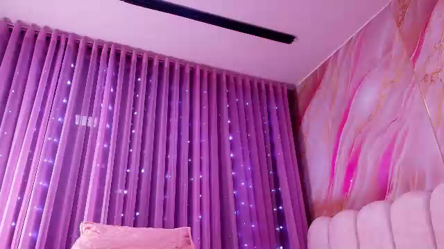 sofi_decker — Chaturbate वेबकैम मॉडल: फ़ोटो