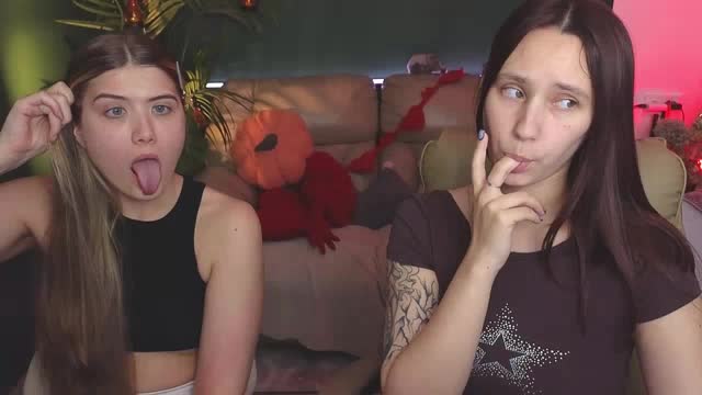 hotcaramelstrio на XloveCam: слики и профил