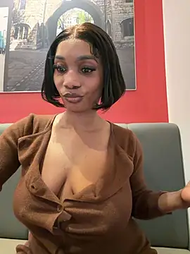 ___Nessa, μοντέλο webcam στο Stripchat