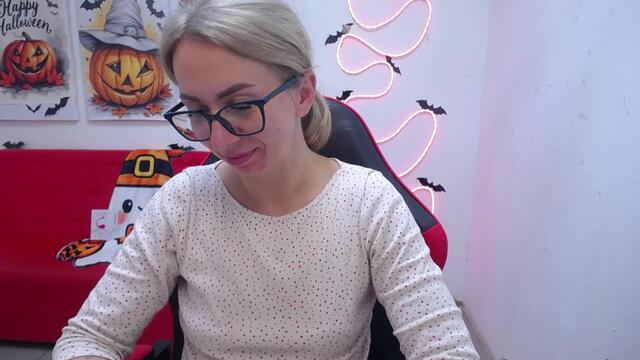 vasilisa-sii – Webcam-Modell auf Flirt4Free