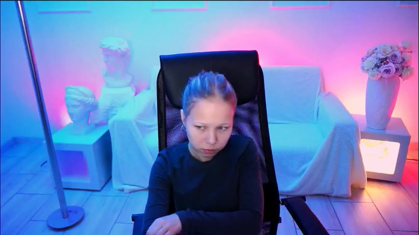 asyawalton (LiveJasmin): fotod ja profiil