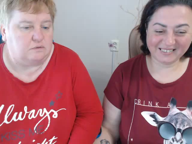 mollyandjane, webcammodell på XloveCam: bilder