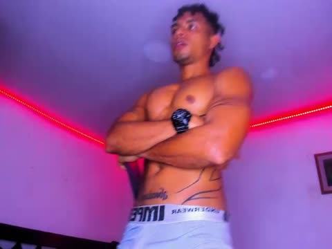 axelking99 — BongaCams ওয়েবক্যাম মডেল: ছবি
