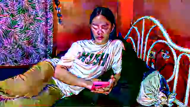 Preview photo of webcam model feminine_tsx on Chaturbate