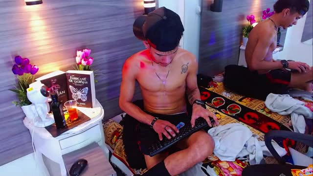 skinnycutealyer, model webcam pe XloveCam: poze