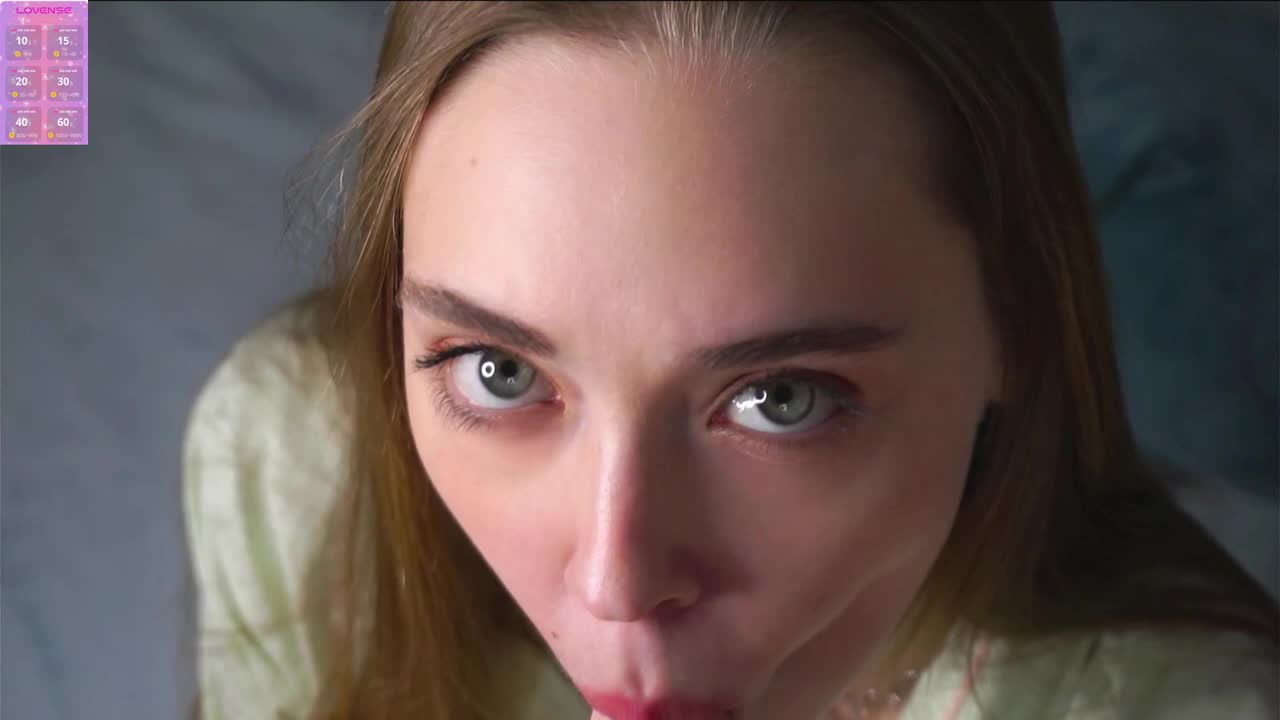 yangdeschenes – уебкам модел в XloveCam: снимки