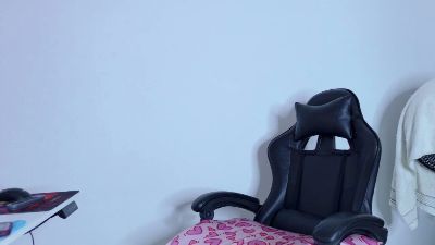 Фото вебкам-модели blondie_squirt на Cam4