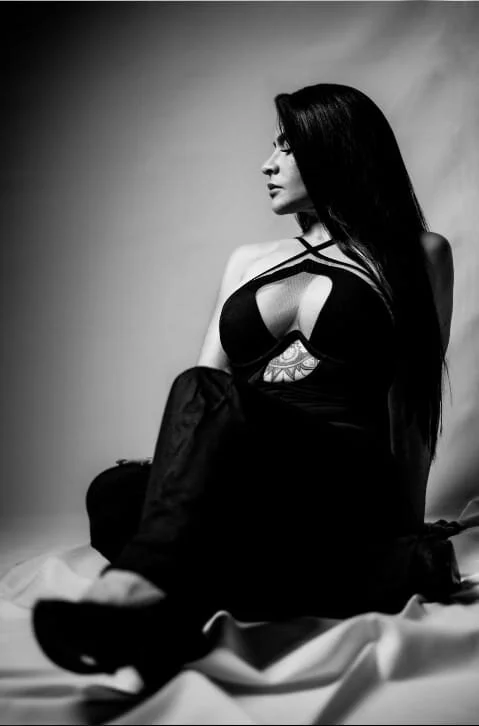 Preview photo of webcam model samarahanss on Stripchat