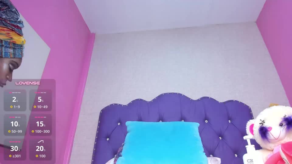 marasummers (XloveCam): foto un profils