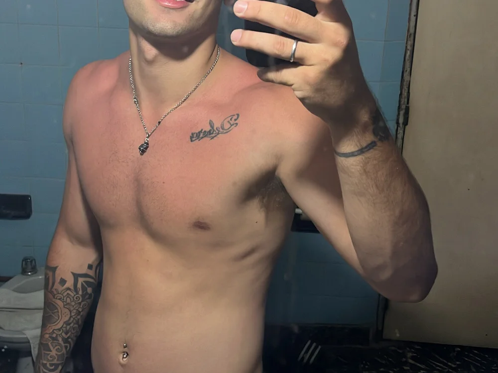 Gero2001arg, webcammodell på Stripchat: bilder