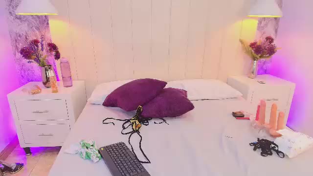 samanthha_606 na Chaturbate: fotky a profil
