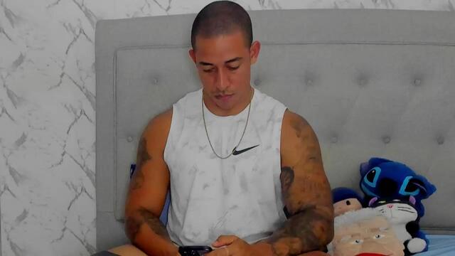 luigi-ferrara, cam model su Flirt4Free: foto