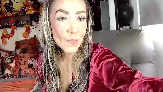 evelinagrey — Chaturbate वेबकैम मॉडल: फ़ोटो