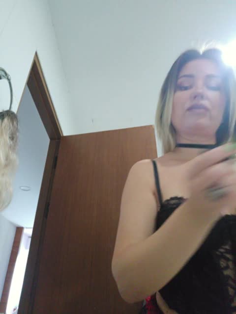minnimia, modelo webcam do BongaCams: fotos