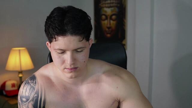 Preview photo of webcam model hazzan-velez on Flirt4Free