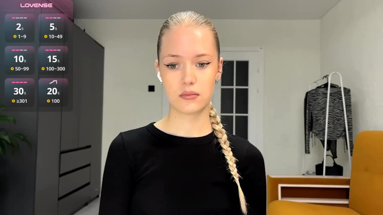 lillianawhang (XloveCam): ảnh người mẫu webcam