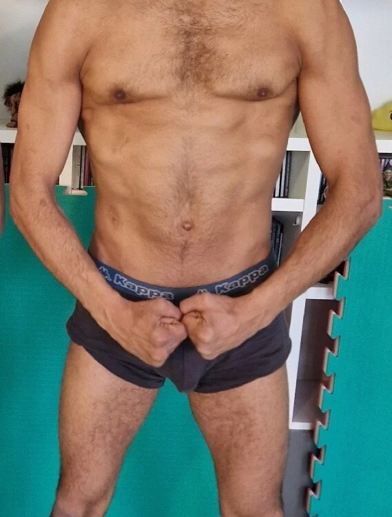 Preview photo of webcam model GaaTto on Stripchat