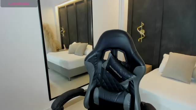 astrid_ferrani na Chaturbate: fotky a profil