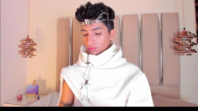 Preview photo of webcam model sean-collinss on Flirt4Free