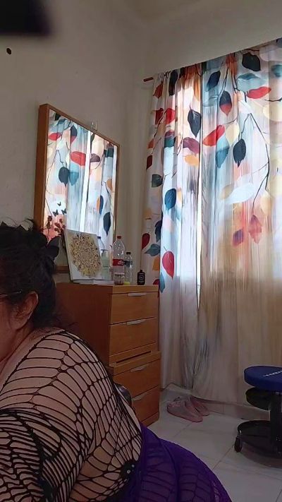 rosita42, modèle webcam Cam4 : photos