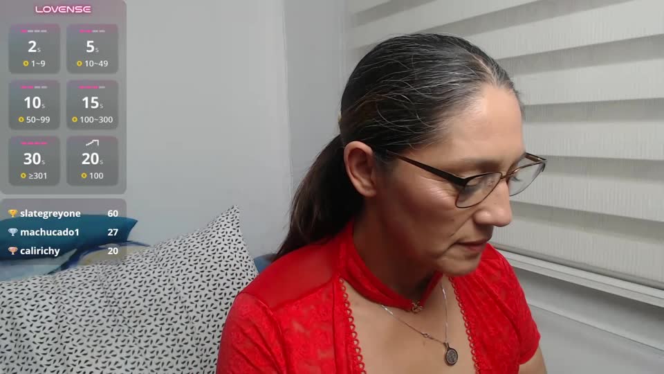 marciamuller — XloveCam 直播模特：照片与资料
