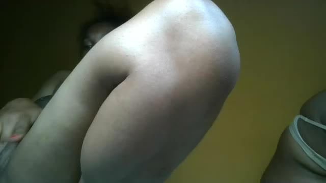Preview photo of webcam model francettee on Chaturbate