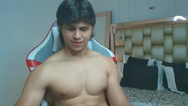 nick-finne na Flirt4Free: fotky a profil